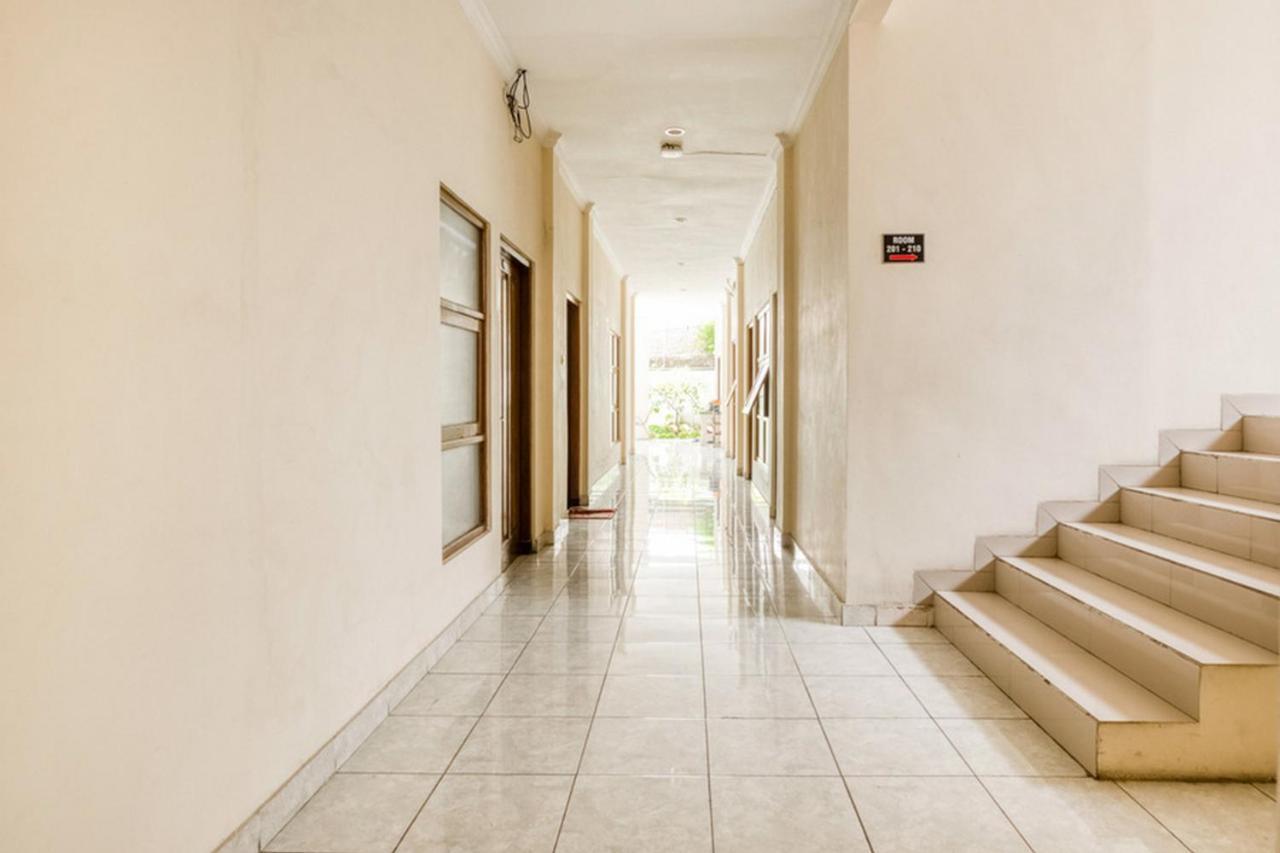 Reddoorz Syariah @ Jalan Simpang Gajayana Hotell Malang Exteriör bild