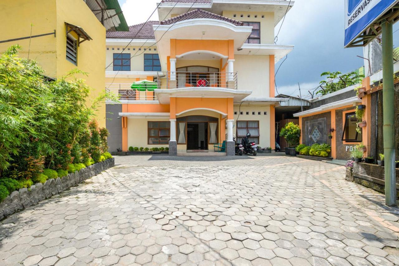 Reddoorz Syariah @ Jalan Simpang Gajayana Hotell Malang Exteriör bild
